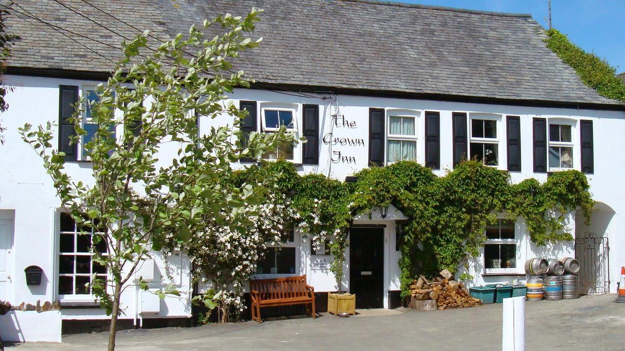 The Crown Inn West Down 외부 사진